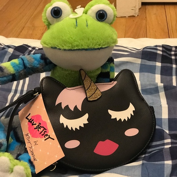 Betsey Johnson Handbags - ‼️SOLD‼️BETSEY JOHNSON WRISTLET